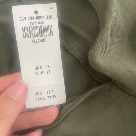 🆕 Hollister Top - Picture 4 of 4